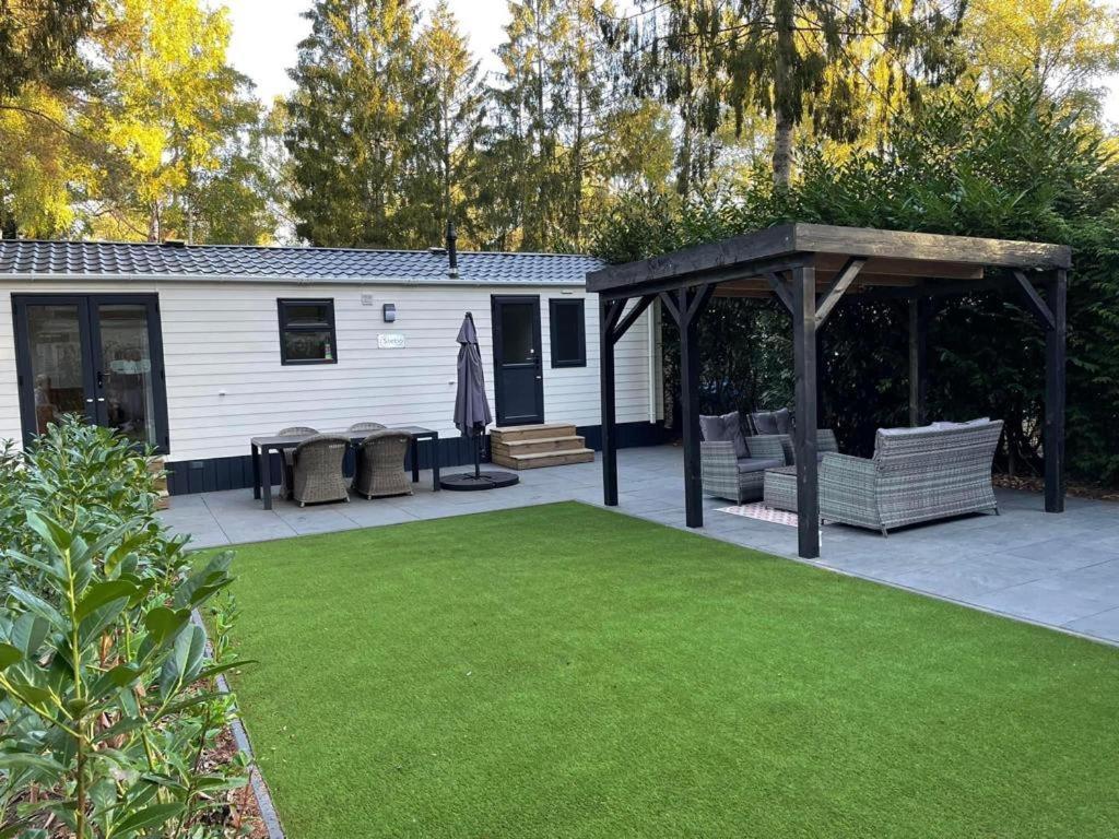 Chalet Toetje Op De Veluwe Hoenderloo Exterior foto